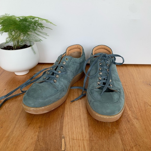 SOLD.       WANT Les Essentiels Lydd Suede Gum Sole Sneaker.       US 11/EU 44 - Picture 5 of 6
